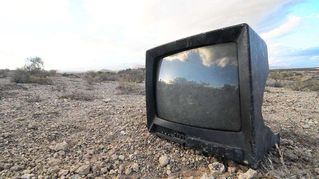 Scam Alert: Fraudsters Targeting Streaming Apps, Smart TVs with Fake ...